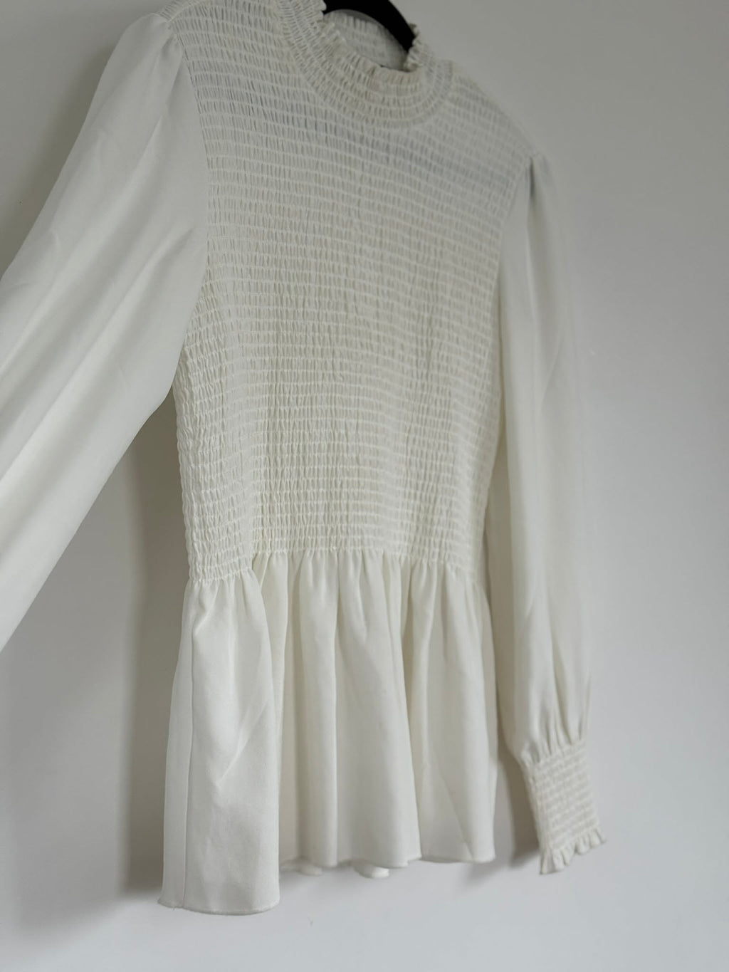 Decjuba Shirred Top (Size 8)