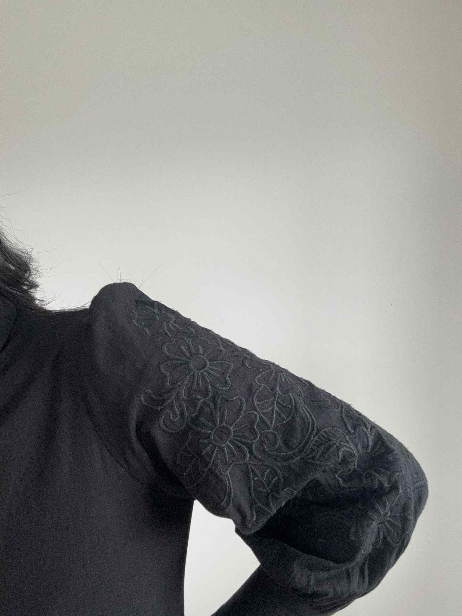 Decjuba Embroidered Mini (Size 12)