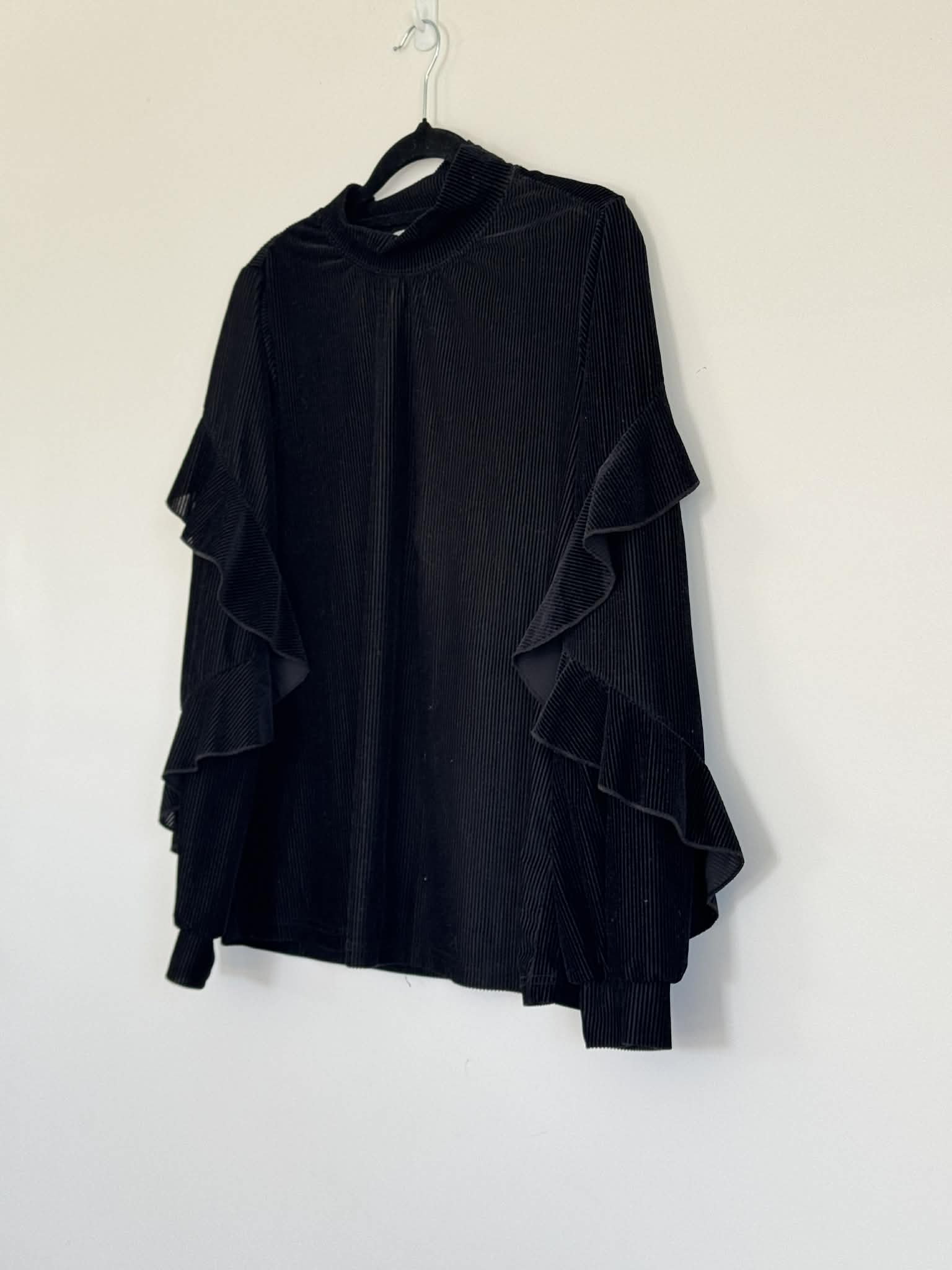 A Yillian Top (Size 12)