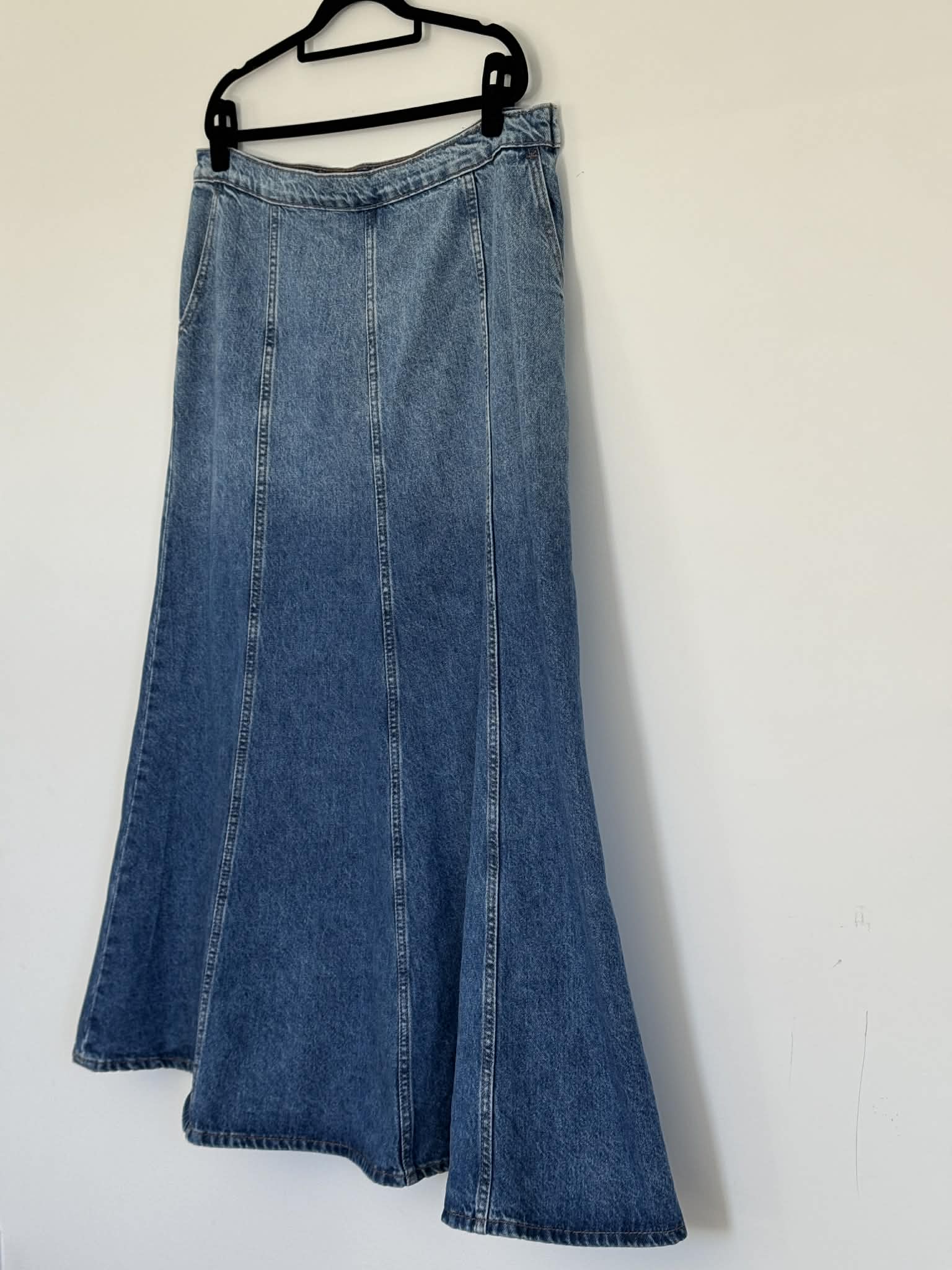 Lioness A-Line Skirt (Size 14 - 16)