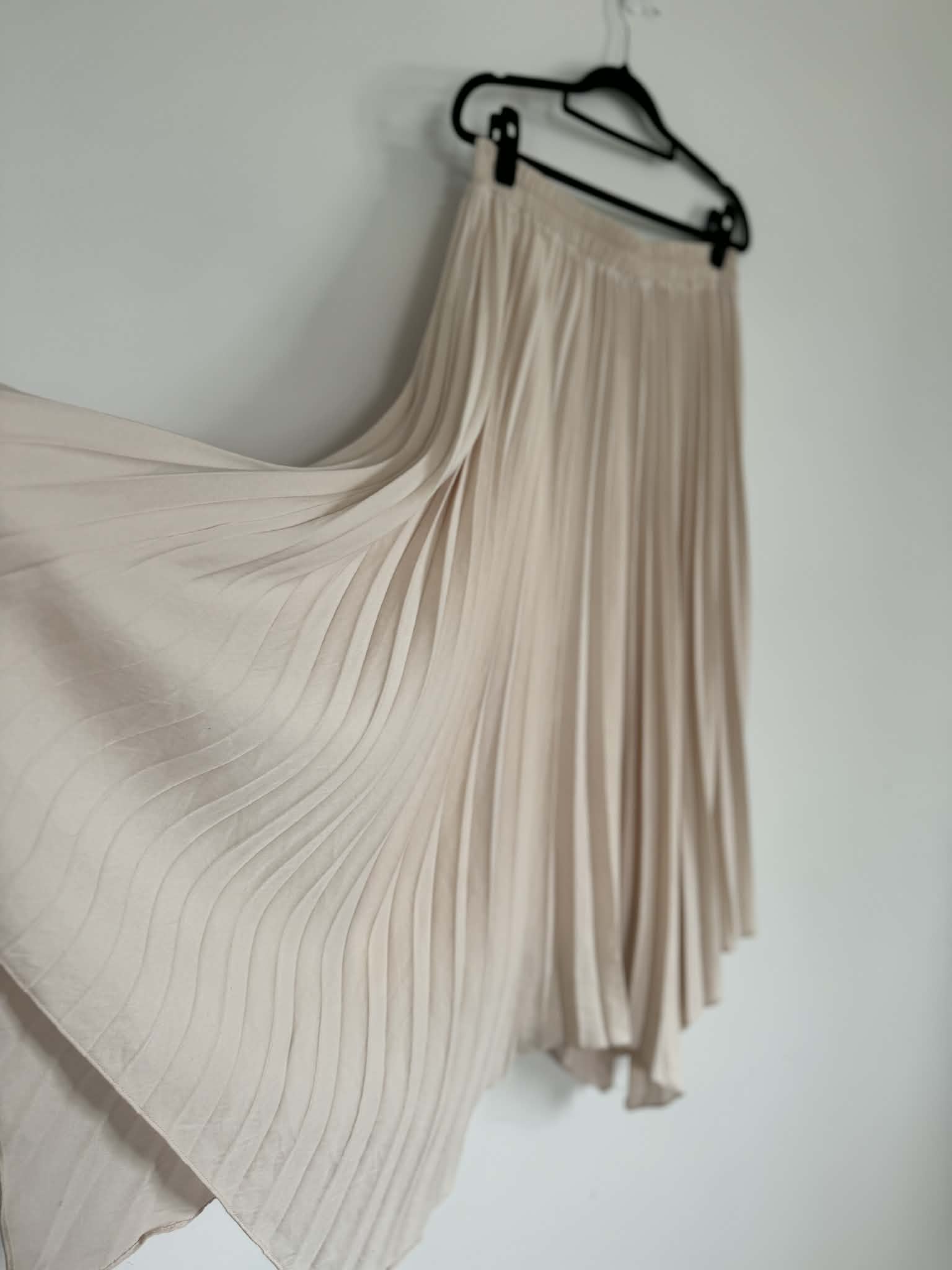 Staple the Label Josphine Midi Skirt (Size 12 - 14)